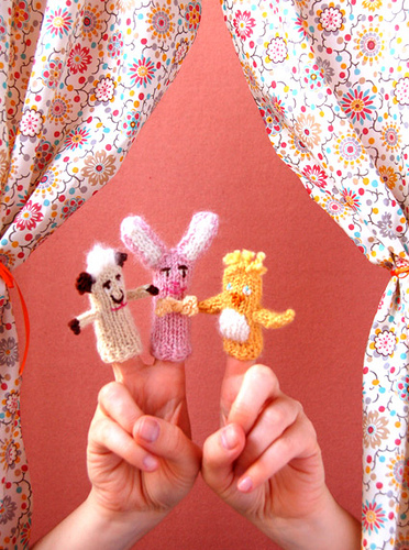 Easter Finger Puppets Free Knitting Pattern | Free Quick Easter Knitting Patterns at http://intheloopknitting.com/free-quick-easter-knitting-patterns
